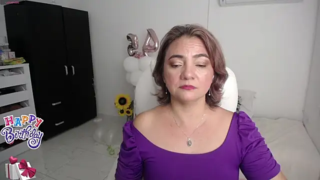 Chiraz hasnaa online show from 17, 1, 2025