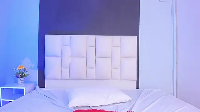 suzanelee online show from 15, 2, 2025