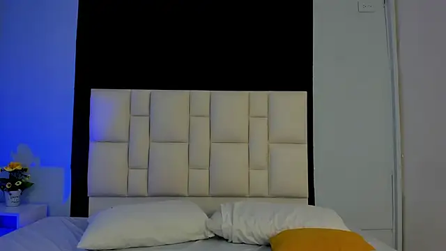 suzanelee online show from 25, 2, 2025