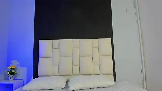 suzanelee online show from 8, 3, 2025