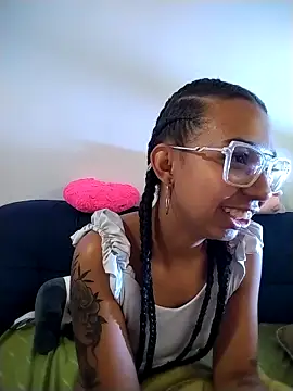 suzanelee online show from 10, 9, 2025