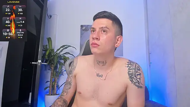 Snapshot of Yeiko_Romero_ chatting on 10, 10, 2025 Yeiko Romero online show from 10, 10, 2025