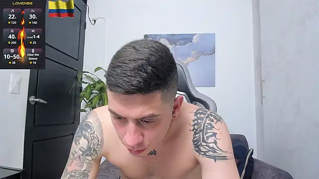 Snapshot of Yeiko_Romero_ chatting on 24, 10, 2025 Yeiko Romero online show from 24, 10, 2025