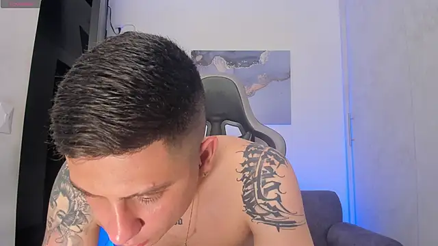 Snapshot of Yeiko_Romero_ chatting on 10, 11, 2025 Yeiko Romero online show from 10, 11, 2025