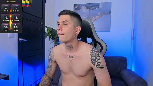 Snapshot of Yeiko_Romero_ chatting on 24, 11, 2025 Yeiko Romero online show from 24, 11, 2025