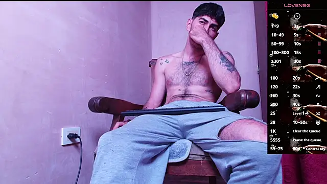 Thomass00 online show from 3, 10, 2025