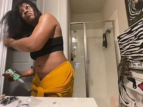 Snapshot of wynterheat chatting on 14, 6, 2026 wynterheat online show from 14, 6, 2026