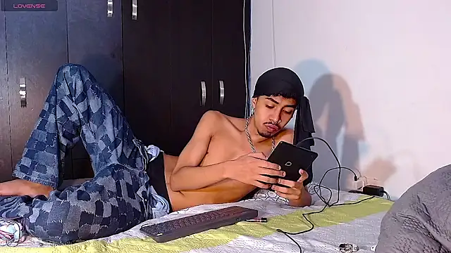 Snapshot of RyanRizzo chatting on 5, 1, 2025 RyanRizzo online show from 5, 1, 2025