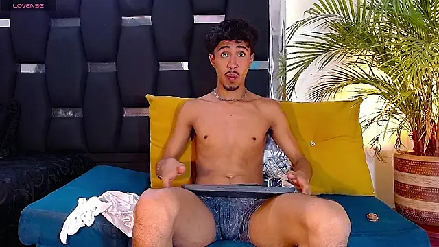 Snapshot of RyanRizzo chatting on 23, 1, 2025 RyanRizzo online show from 23, 1, 2025