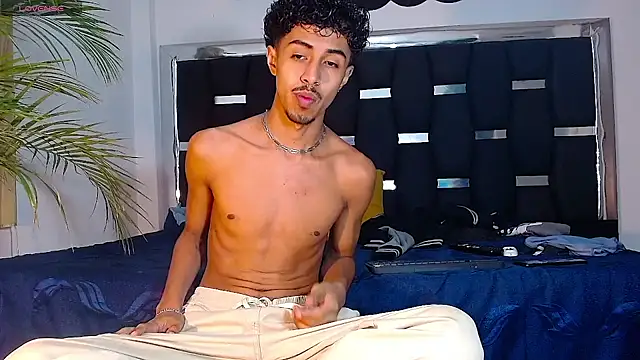 Snapshot of RyanRizzo chatting on 5, 2, 2025 RyanRizzo online show from 5, 2, 2025