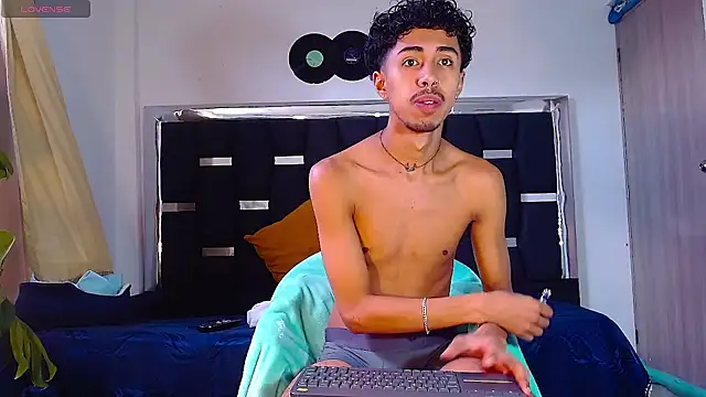 Snapshot of RyanRizzo chatting on 12, 2, 2025 RyanRizzo online show from 12, 2, 2025