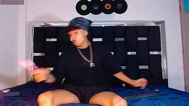 Snapshot of RyanRizzo chatting on 17, 2, 2025 RyanRizzo online show from 17, 2, 2025