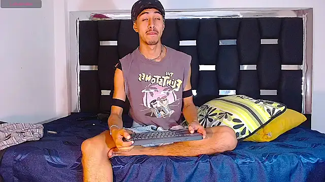 Snapshot of RyanRizzo chatting on 18, 2, 2025 RyanRizzo online show from 18, 2, 2025