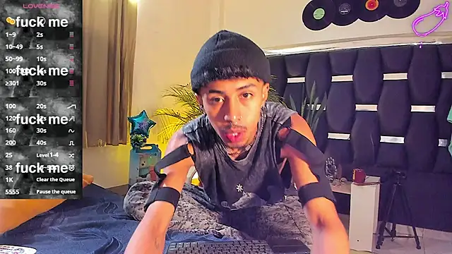 Snapshot of RyanRizzo chatting on 3, 3, 2025 RyanRizzo online show from 3, 3, 2025