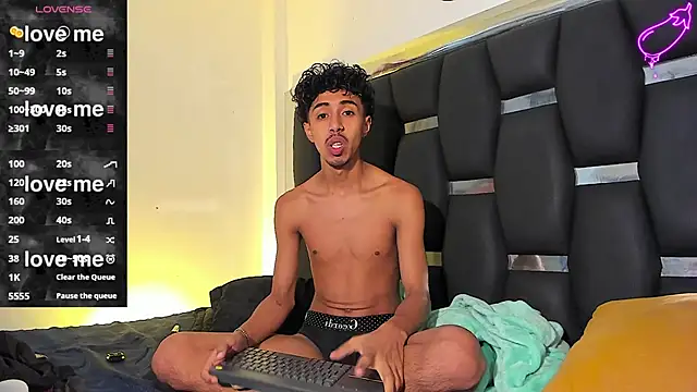 Snapshot of RyanRizzo chatting on 6, 3, 2025 RyanRizzo online show from 6, 3, 2025