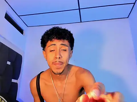 Snapshot of RyanRizzo chatting on 1, 10, 2025 RyanRizzo online show from 1, 10, 2025