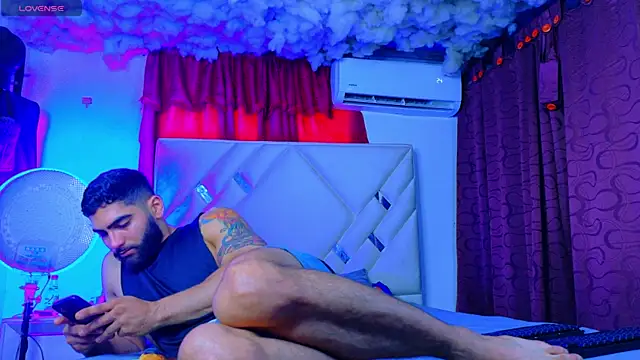 Rich boy01 online show from 3, 6, 2026