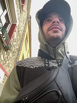 venusrey  online show from 12, 12, 2024