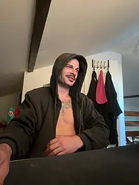 Snapshot of Greyoff chatting on 20, 6, 2026 Greyoff online show from 20, 6, 2026