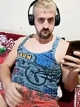 Snapshot of GrofLicno chatting on 3, 1, 2025 GrofLicno online show from 3, 1, 2025