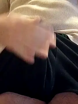 Snapshot of GrofLicno chatting on 8, 1, 2025 GrofLicno online show from 8, 1, 2025