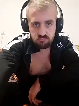 Snapshot of GrofLicno chatting on 13, 1, 2025 GrofLicno online show from 13, 1, 2025