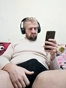 Snapshot of GrofLicno chatting on 18, 1, 2025 GrofLicno online show from 18, 1, 2025