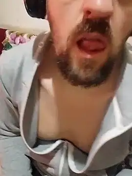 Snapshot of GrofLicno chatting on 21, 2, 2025 GrofLicno online show from 21, 2, 2025