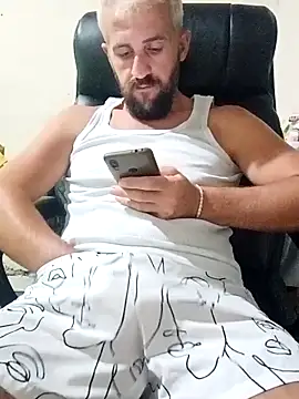 Snapshot of GrofLicno chatting on 12, 9, 2025 GrofLicno online show from 12, 9, 2025