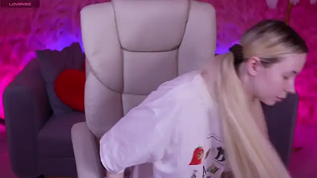 Snapshot of EviStar chatting on 27, 2, 2026 EviStar online show from 27, 2, 2026