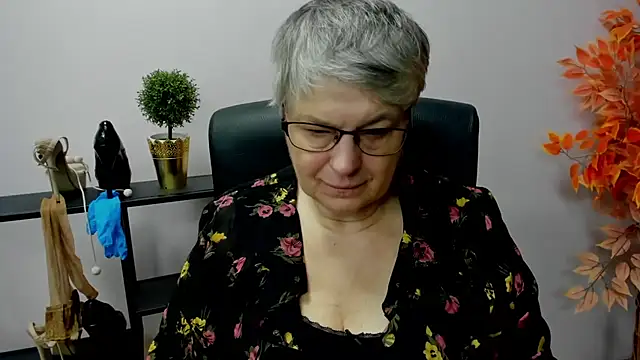 Snapshot of IrisDream chatting on 14, 1, 2025 IrisDream online show from 14, 1, 2025