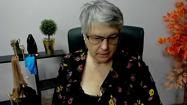 Snapshot of IrisDream chatting on 14, 1, 2025 IrisDream online show from 14, 1, 2025