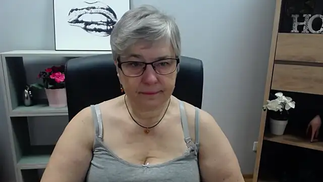 Snapshot of IrisDream chatting on 17, 1, 2025 IrisDream online show from 17, 1, 2025