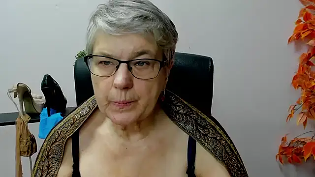 Snapshot of IrisDream chatting on 22, 1, 2025 IrisDream online show from 22, 1, 2025