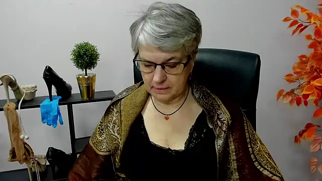 Snapshot of IrisDream chatting on 27, 1, 2025 IrisDream online show from 27, 1, 2025