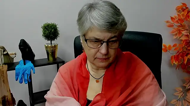 Snapshot of IrisDream chatting on 10, 2, 2025 IrisDream online show from 10, 2, 2025