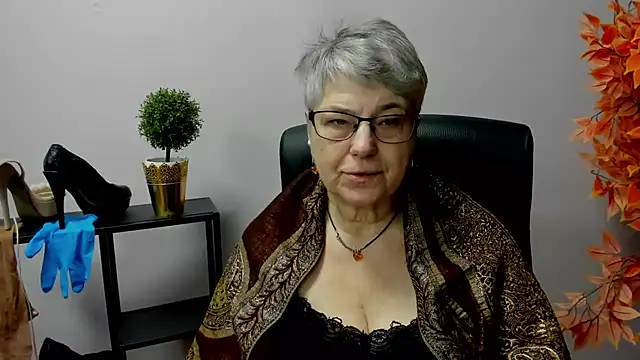 Snapshot of IrisDream chatting on 20, 2, 2025 IrisDream online show from 20, 2, 2025
