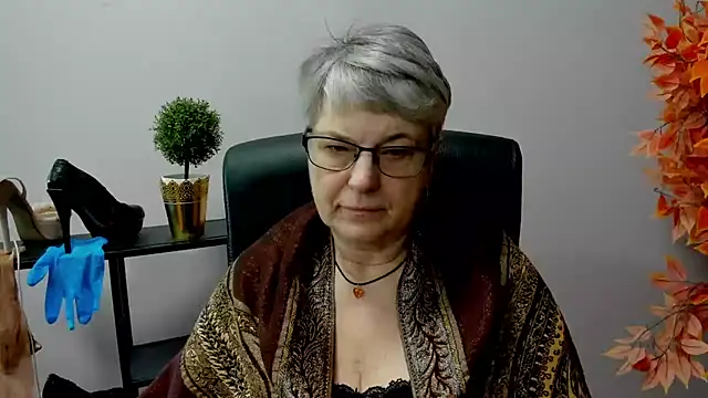 Snapshot of IrisDream chatting on 20, 2, 2025 IrisDream online show from 20, 2, 2025