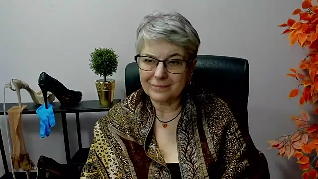 Snapshot of IrisDream chatting on 25, 2, 2025 IrisDream online show from 25, 2, 2025