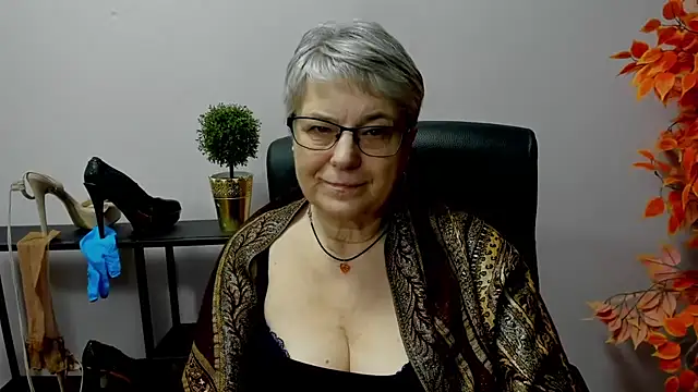Snapshot of IrisDream chatting on 25, 2, 2025 IrisDream online show from 25, 2, 2025