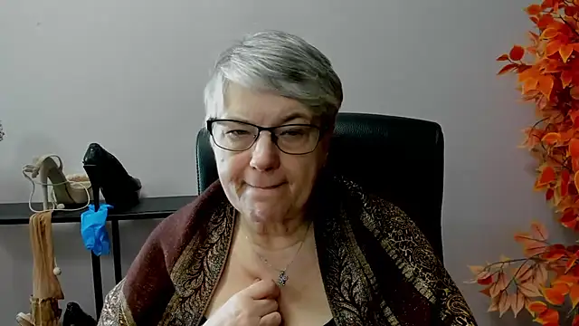Snapshot of IrisDream chatting on 20, 3, 2025 IrisDream online show from 20, 3, 2025