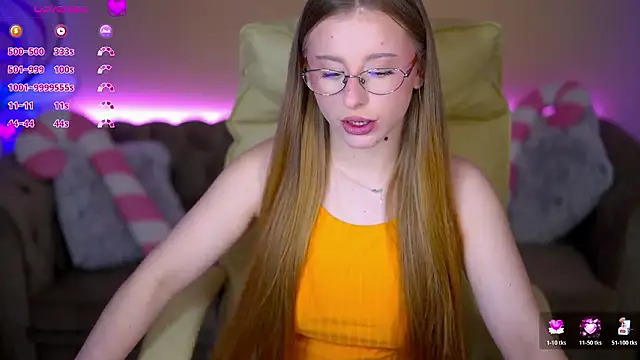 SilverrMoon online show from 2, 2, 2026