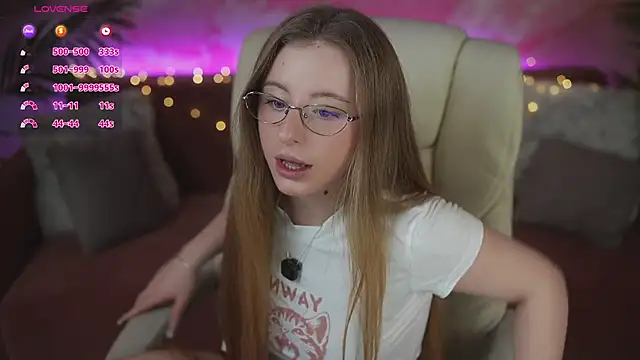 SilverrMoon online show from 3, 4, 2026