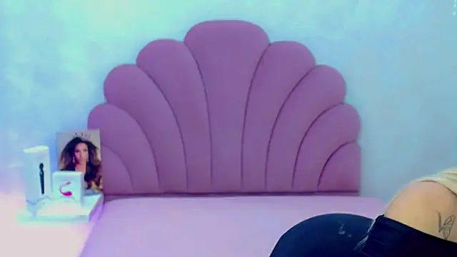 briana sex32 online show from 12, 2, 2026