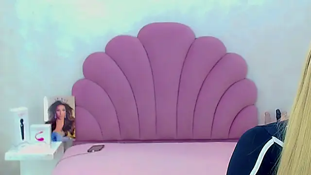 briana sex32 online show from 19, 2, 2026