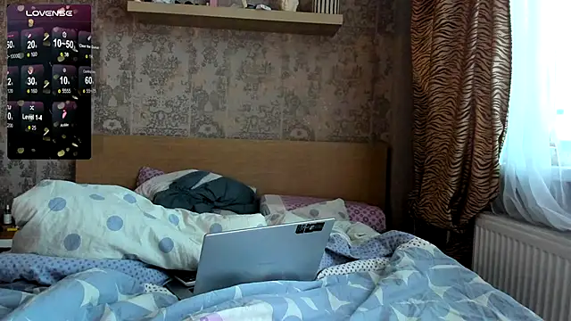 Snapshot of purebeautie13 chatting on 21, 12, 2024 purebeautie13 online show from 21, 12, 2024