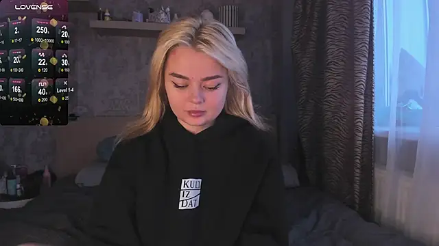 Snapshot of purebeautie13 chatting on 30, 1, 2025 purebeautie13 online show from 30, 1, 2025