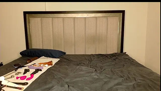 misscatxo online show from 21, 2, 2025