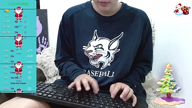 TRIXIE TANG28 online show from 15, 12, 2024