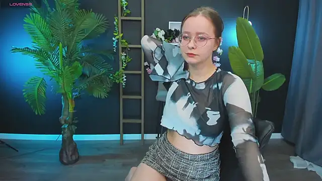 Snapshot of CassieCool chatting on 18, 1, 2025 CassieCool online show from 18, 1, 2025